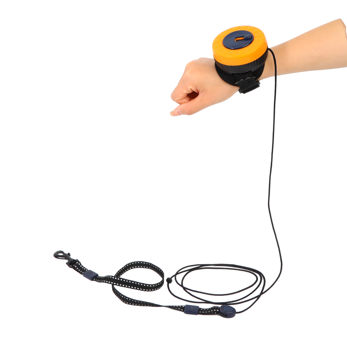 Pet outdoor travel wrist type automatic retractable traction rope is small and easy to carry